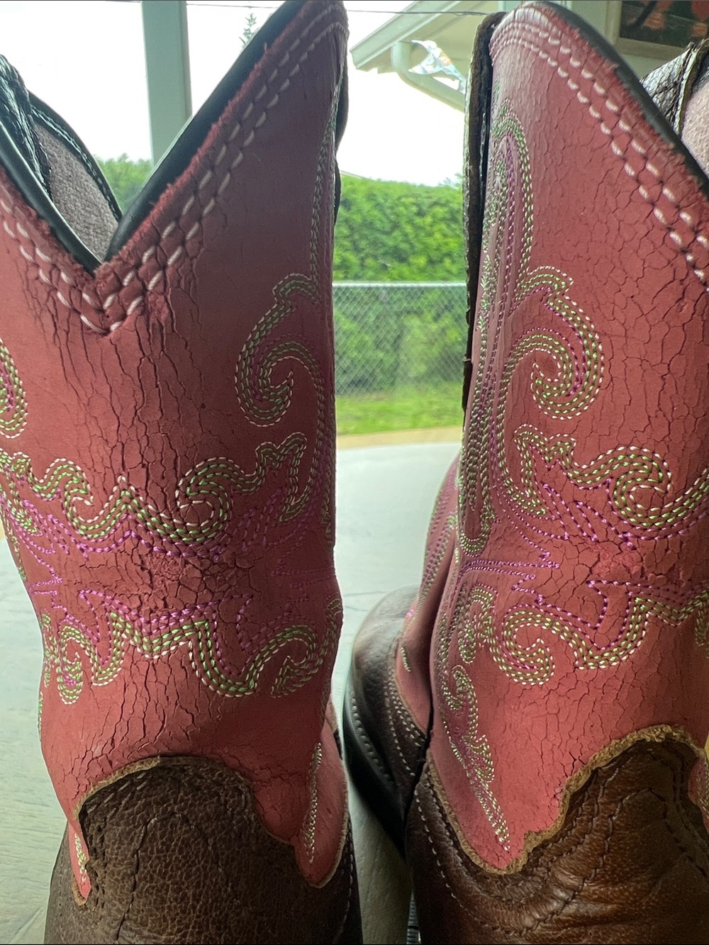 Ariat Brown Leather Boots with Pink Embroidery 9B - Picture 15 of 16